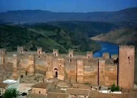 La Casa Del Paseo * Baños de la Encina